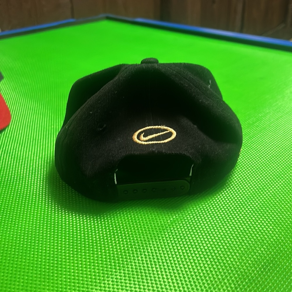 Hat - Picture 3 of 4
